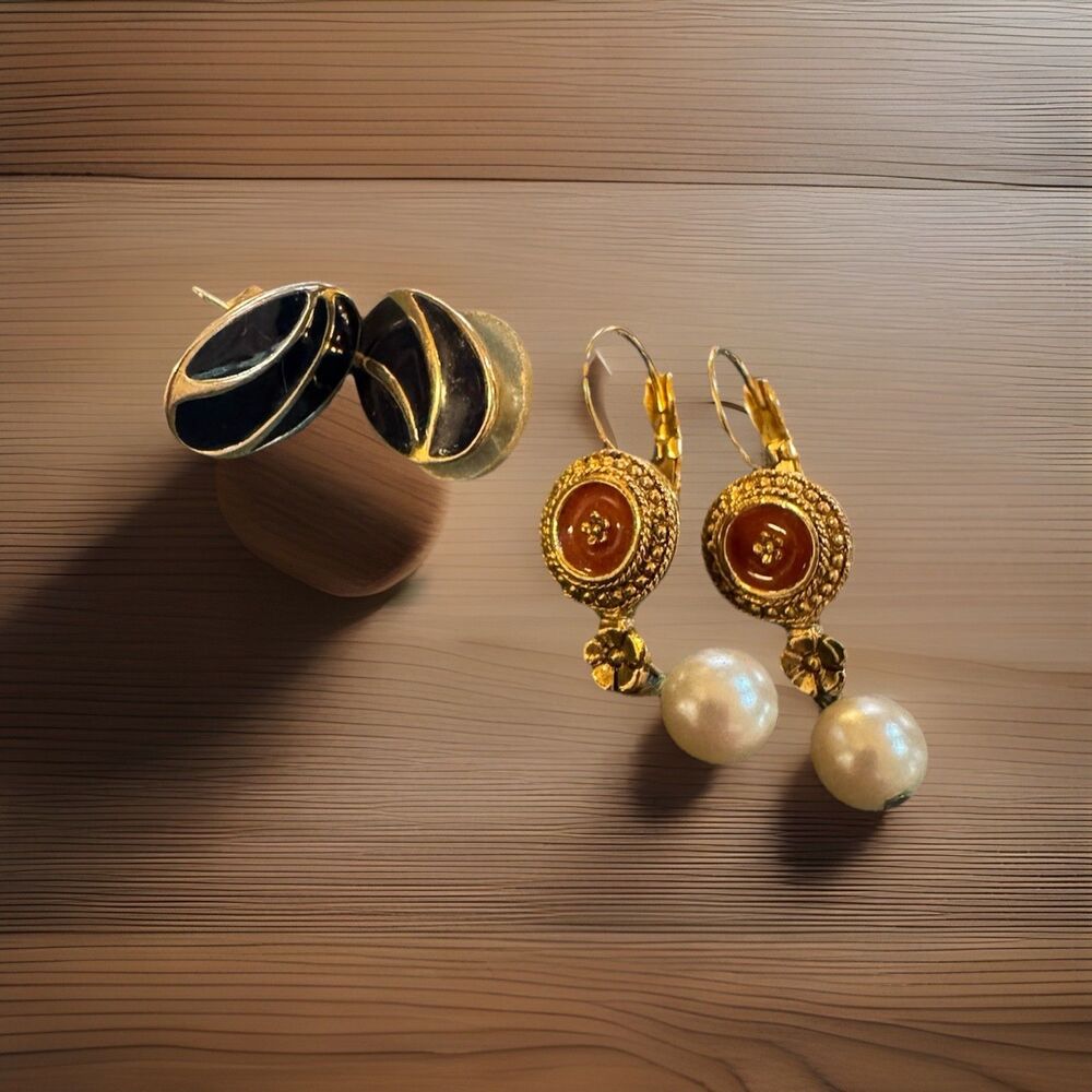 Vintage Costume Earrings Lot 2 Pairs black Enamel Stud Gold Level Back Pearl Drp